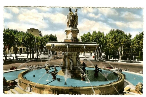 La Cité du Roy René. 2017. Aix-en-Provence. La grande fontaine sur la Rotonde : [carte postale]