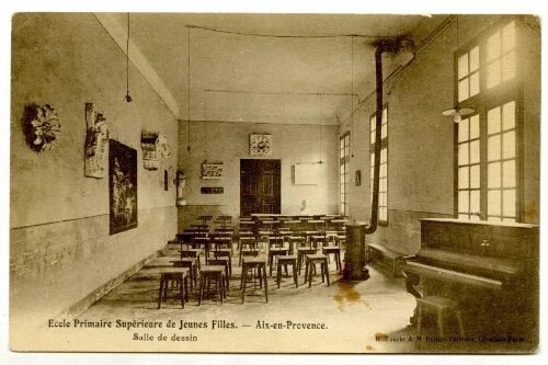 École primaire supérieure de jeunes filles. Aix-en-Provence. Salle de dessin : [carte postale]