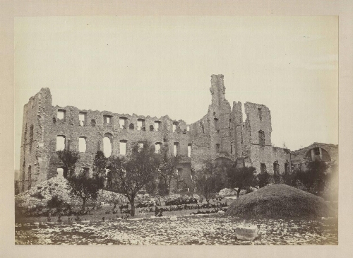 [Ruines du château de Puyricard] : [photographie] / Claude Gondran