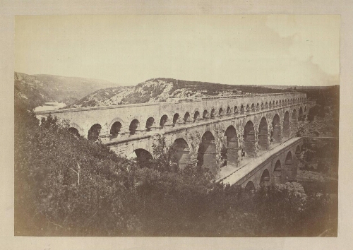 [Le Pont du Gard] : [photographie] / Claude Gondran
