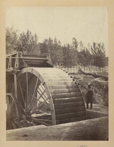 [Roue hydraulique au Moulin-Fort, à Aix] : [photographie] / Claude Gondran
